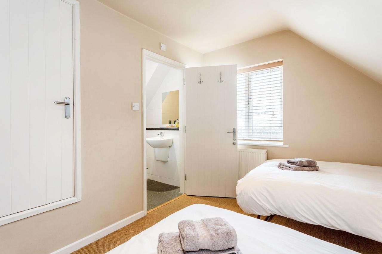 Surfside, Porth, North Cornwall Holiday home *
